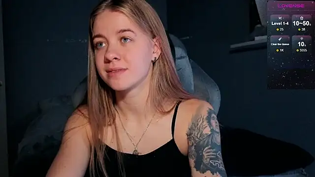 candy maggie online show from November 3, 2025, 2:53 pm