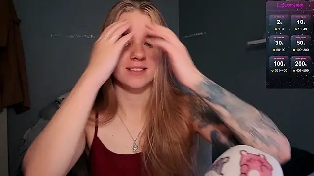 candy maggie online show from October 16, 2025, 9:28 am