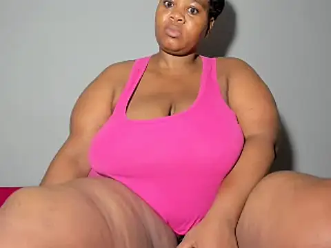 ThickLeeyanaX online show from February 20, 2025, 2:29 am