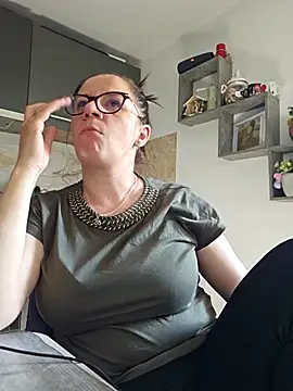 KristenVega online show from April 19, 2026, 12:50 pm