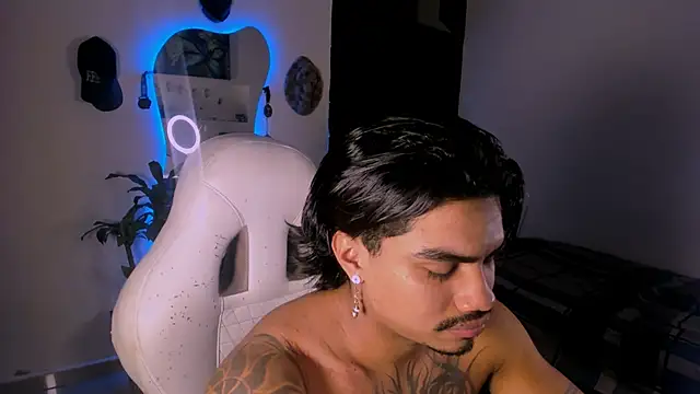 Young laroi online show from January 11, 2025, 3:55 am