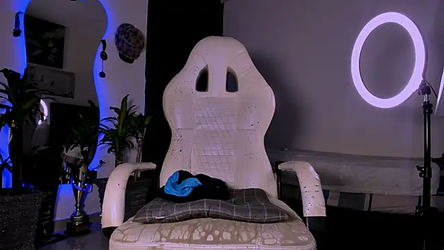 Young laroi online show from January 30, 2025, 8:32 am