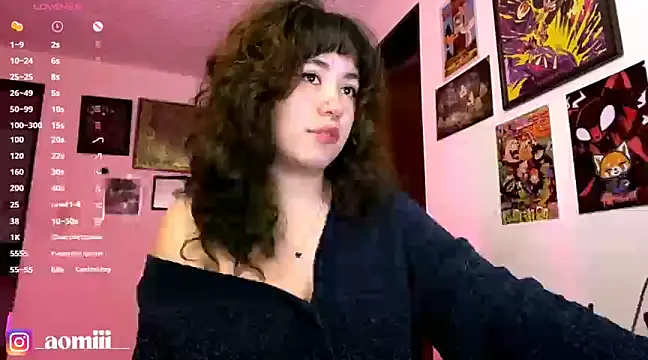 Snapshot of aomiii chatting on March 10, 2025, 10:24 pm aomiii online show from March 10, 2025, 10:24 pm