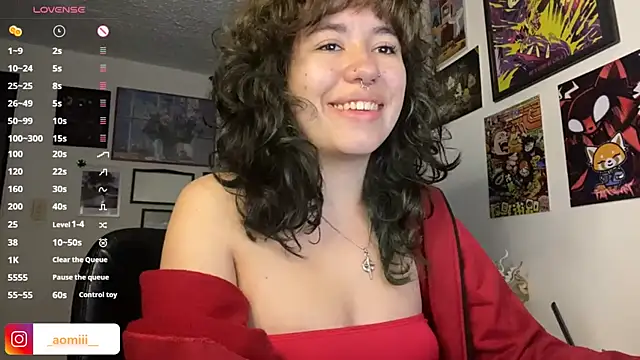 Snapshot of aomiii chatting on January 12, 2025, 3:28 am aomiii online show from January 12, 2025, 3:28 am