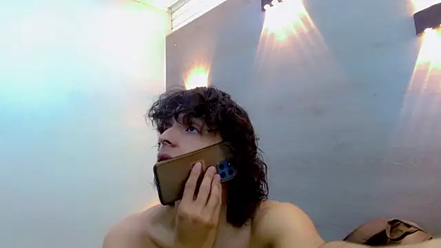 Snapshot of Sr_BonnyEthan chatting on September 11, 2025, 1:44 pm Sr BonnyEthan online show from September 11, 2025, 1:44 pm