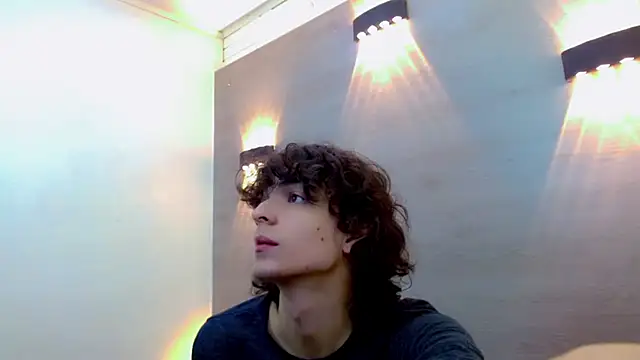 Snapshot of Sr_BonnyEthan chatting on September 15, 2025, 1:44 pm Sr BonnyEthan online show from September 15, 2025, 1:44 pm