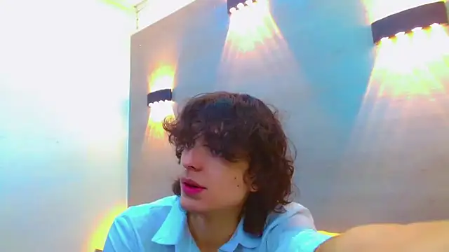 Snapshot of Sr_BonnyEthan chatting on September 23, 2025, 2:13 pm Sr BonnyEthan online show from September 23, 2025, 2:13 pm