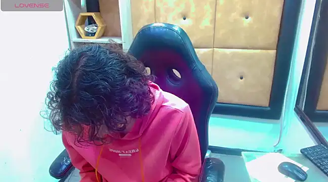 Snapshot of Sr_BonnyEthan chatting on March 13, 2025, 1:40 pm Sr BonnyEthan online show from March 13, 2025, 1:40 pm