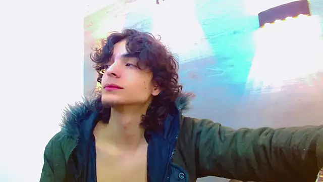 Snapshot of Sr_BonnyEthan chatting on September 27, 2025, 2:12 pm Sr BonnyEthan online show from September 27, 2025, 2:12 pm