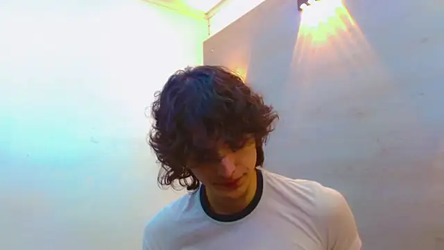 Snapshot of Sr_BonnyEthan chatting on September 12, 2025, 1:44 pm Sr BonnyEthan online show from September 12, 2025, 1:44 pm