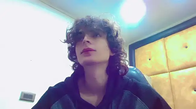 Snapshot of Sr_BonnyEthan chatting on March 4, 2025, 1:38 pm Sr BonnyEthan online show from March 4, 2025, 1:38 pm