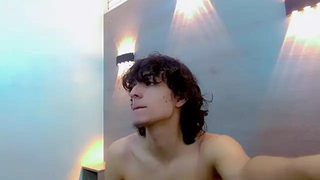 Snapshot of Sr_BonnyEthan chatting on September 9, 2025, 1:42 pm Sr BonnyEthan online show from September 9, 2025, 1:42 pm