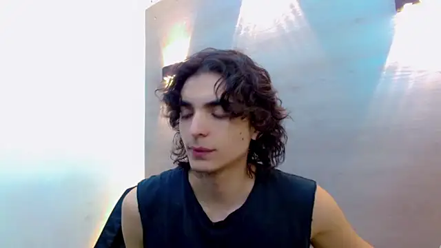 Snapshot of Sr_BonnyEthan chatting on October 4, 2025, 1:45 pm Sr BonnyEthan online show from October 4, 2025, 1:45 pm