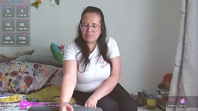 Snapshot of honeyhot_paty chatting on January 2, 2025, 9:07 pm honeyhot paty online show from January 2, 2025, 9:07 pm