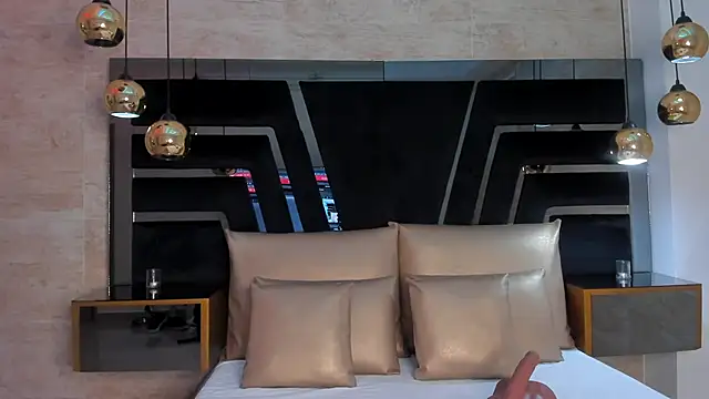 DaraBeckett online show from September 19, 2025, 12:20 pm