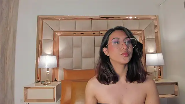 DaraBeckett online show from September 30, 2025, 11:38 am