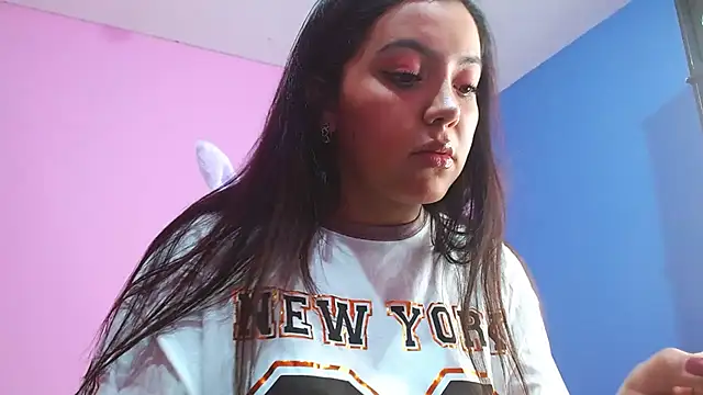 Isa-Jones online show from October 1, 2025, 9:40 pm