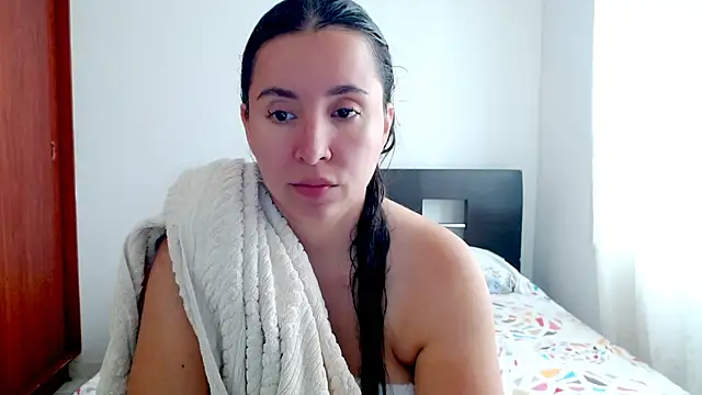 emely sexx20 online show from September 23, 2025, 3:19 pm