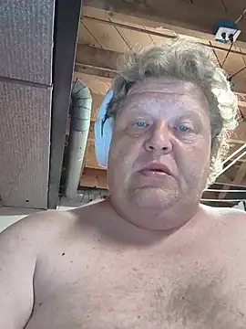 Snapshot of jrsexy83 chatting on July 7, 2026, 8:18 am jrsexy83 online show from July 7, 2026, 8:18 am
