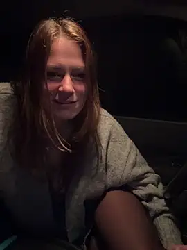 selenaluvv online show from February 2, 2025, 7:57 pm