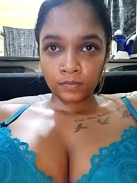 Snapshot of Indianqueen03 chatting on November 13, 2025, 8:46 pm Indianqueen03 online show from November 13, 2025, 8:46 pm