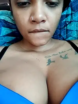 Snapshot of Indianqueen03 chatting on December 3, 2025, 10:47 am Indianqueen03 online show from December 3, 2025, 10:47 am