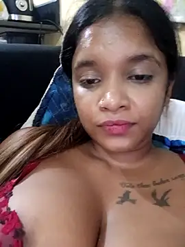 Indianqueen03 online show from March 29, 2026, 9:05 pm