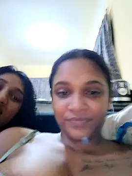 Snapshot of Indianqueen03 chatting on October 23, 2025, 7:12 pm Indianqueen03 online show from October 23, 2025, 7:12 pm