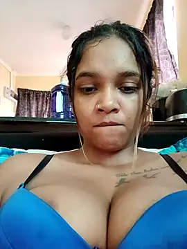 Snapshot of Indianqueen03 chatting on November 7, 2025, 9:03 am Indianqueen03 online show from November 7, 2025, 9:03 am