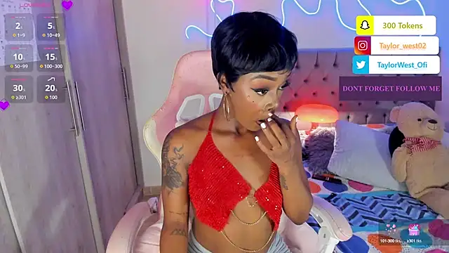 Snapshot of Miss_westt_ chatting on September 12, 2025, 8:03 am Miss westt  online show from September 12, 2025, 8:03 am