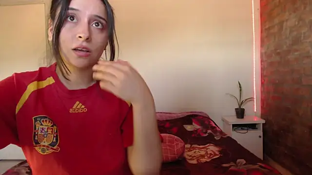 Snapshot of KityEstrover chatting on December 3, 2024, 3:39 pm KityEstrover online show from December 3, 2024, 3:39 pm