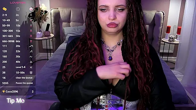 Miss Maya Mils online show from March 8, 2026, 1:11 am