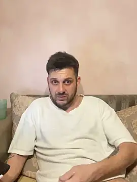 Snapshot of MaeltraJoy chatting on January 29, 2025, 1:48 am MaeltraJoy online show from January 29, 2025, 1:48 am