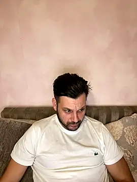 Snapshot of MaeltraJoy chatting on September 20, 2025, 5:51 pm MaeltraJoy online show from September 20, 2025, 5:51 pm