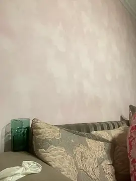 Snapshot of MaeltraJoy chatting on March 18, 2025, 6:17 pm MaeltraJoy online show from March 18, 2025, 6:17 pm