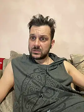 Snapshot of MaeltraJoy chatting on February 27, 2025, 6:09 pm MaeltraJoy online show from February 27, 2025, 6:09 pm