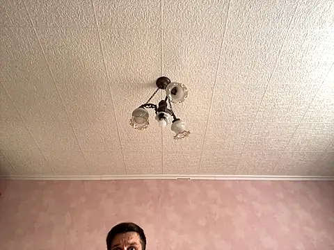 Snapshot of MaeltraJoy chatting on September 27, 2025, 5:13 am MaeltraJoy online show from September 27, 2025, 5:13 am