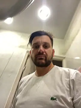 Snapshot of MaeltraJoy chatting on September 19, 2025, 1:53 am MaeltraJoy online show from September 19, 2025, 1:53 am