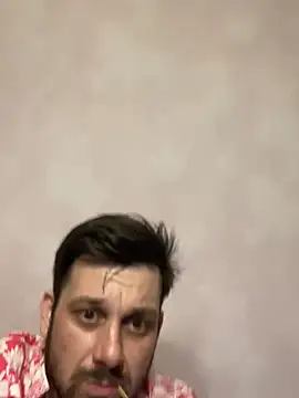 Snapshot of MaeltraJoy chatting on February 28, 2025, 1:47 am MaeltraJoy online show from February 28, 2025, 1:47 am