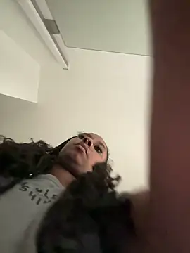 Your Paris online show from November 30, 2025, 8:20 pm