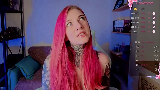 Roxy      online show from September 12, 2025, 9:25 pm