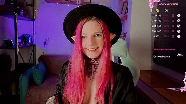 Roxy      online show from November 2, 2025, 9:42 pm