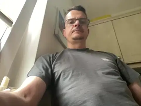 Snapshot of deskriptive chatting on June 12, 2026, 4:16 pm deskriptive online show from June 12, 2026, 4:16 pm