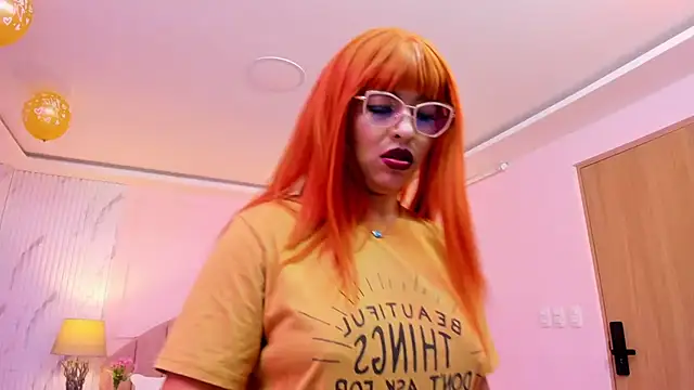 MadelaineJones online show from April 19, 2026, 12:50 pm