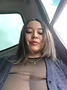 Snapshot of Cristal__04 chatting on November 9, 2025, 2:54 pm Cristal 04 online show from November 9, 2025, 2:54 pm