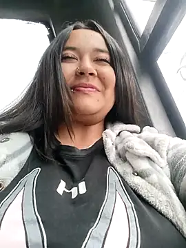 Snapshot of Cristal__04 chatting on October 4, 2025, 4:08 pm Cristal 04 online show from October 4, 2025, 4:08 pm