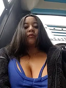 Snapshot of Cristal__04 chatting on November 20, 2025, 7:03 pm Cristal 04 online show from November 20, 2025, 7:03 pm