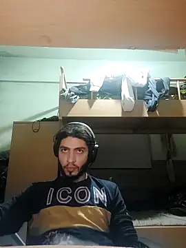 Snapshot of kleineid77 chatting on December 13, 2025, 9:54 pm kleineid77 online show from December 13, 2025, 9:54 pm