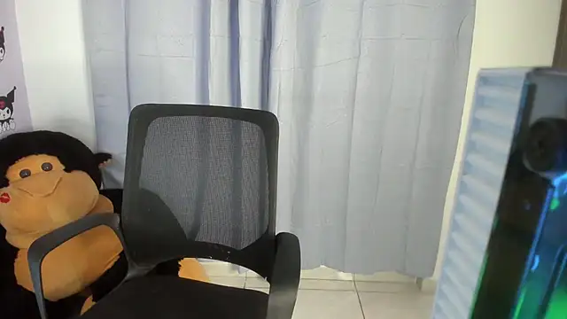 isaaclatino online show from November 3, 2025, 2:39 am