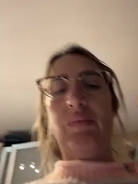 Snapshot of casalinga88 chatting on December 2, 2025, 7:21 am casalinga88 online show from December 2, 2025, 7:21 am